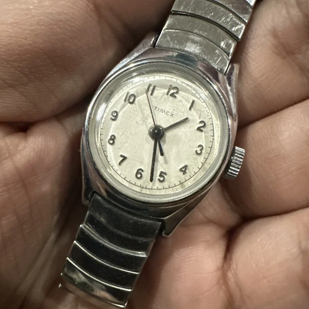 Works Vintage Timex Watch Women Silver White Dial Manual Wind 24mm Fit 6.25in